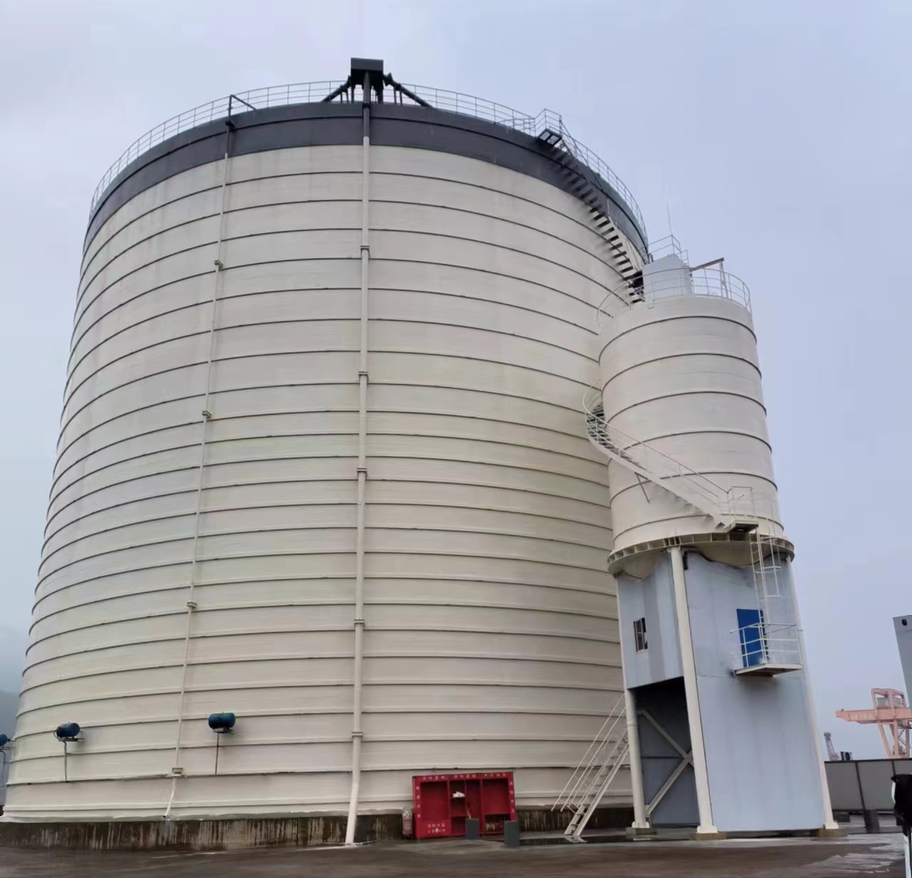 克孜勒苏柯尔克孜10万吨水泥钢板库