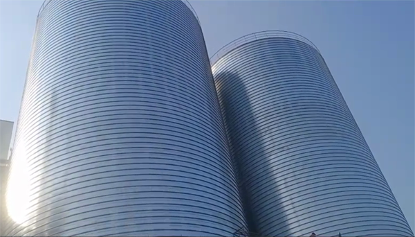 克孜勒苏柯尔克孜2座混凝土高架卷板仓